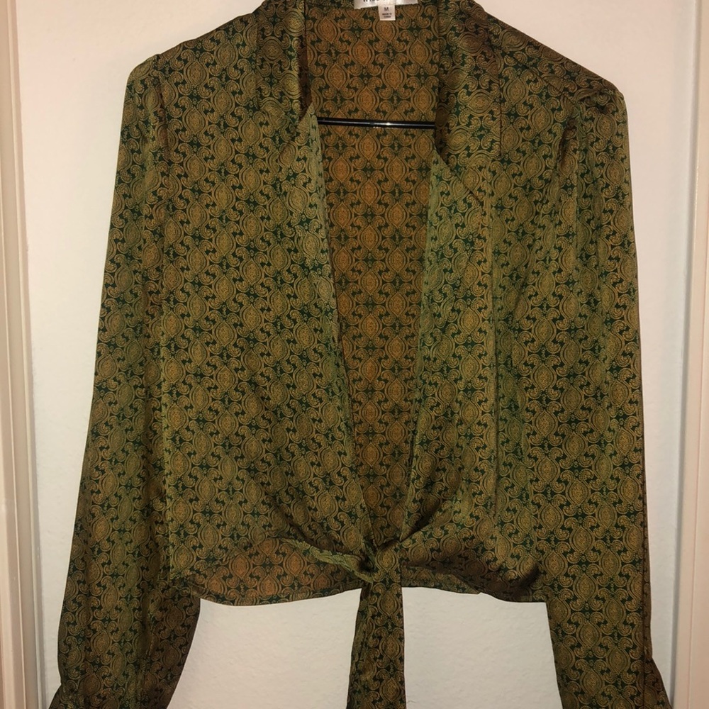 Wild Honey Silky fun paisley disco top size M